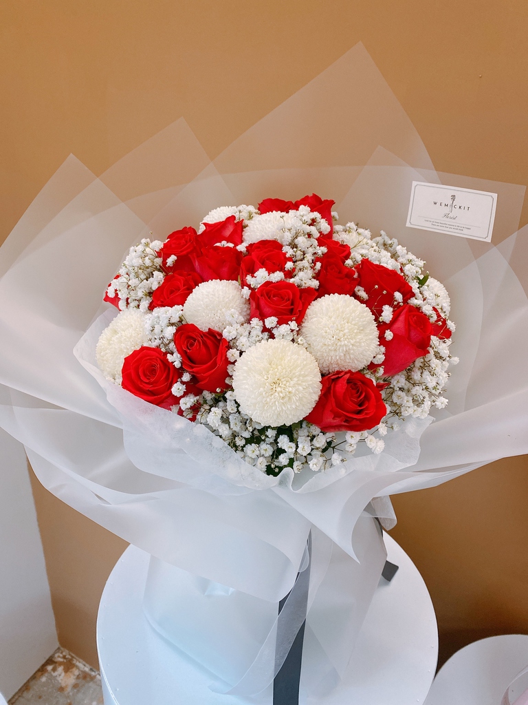 Adorable Pot Mum 乒乓菊拼紅玫瑰圓形鮮花束 Wm1019 Wemickit