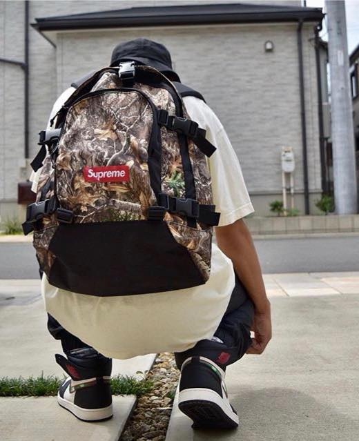 fw19 supreme backpack